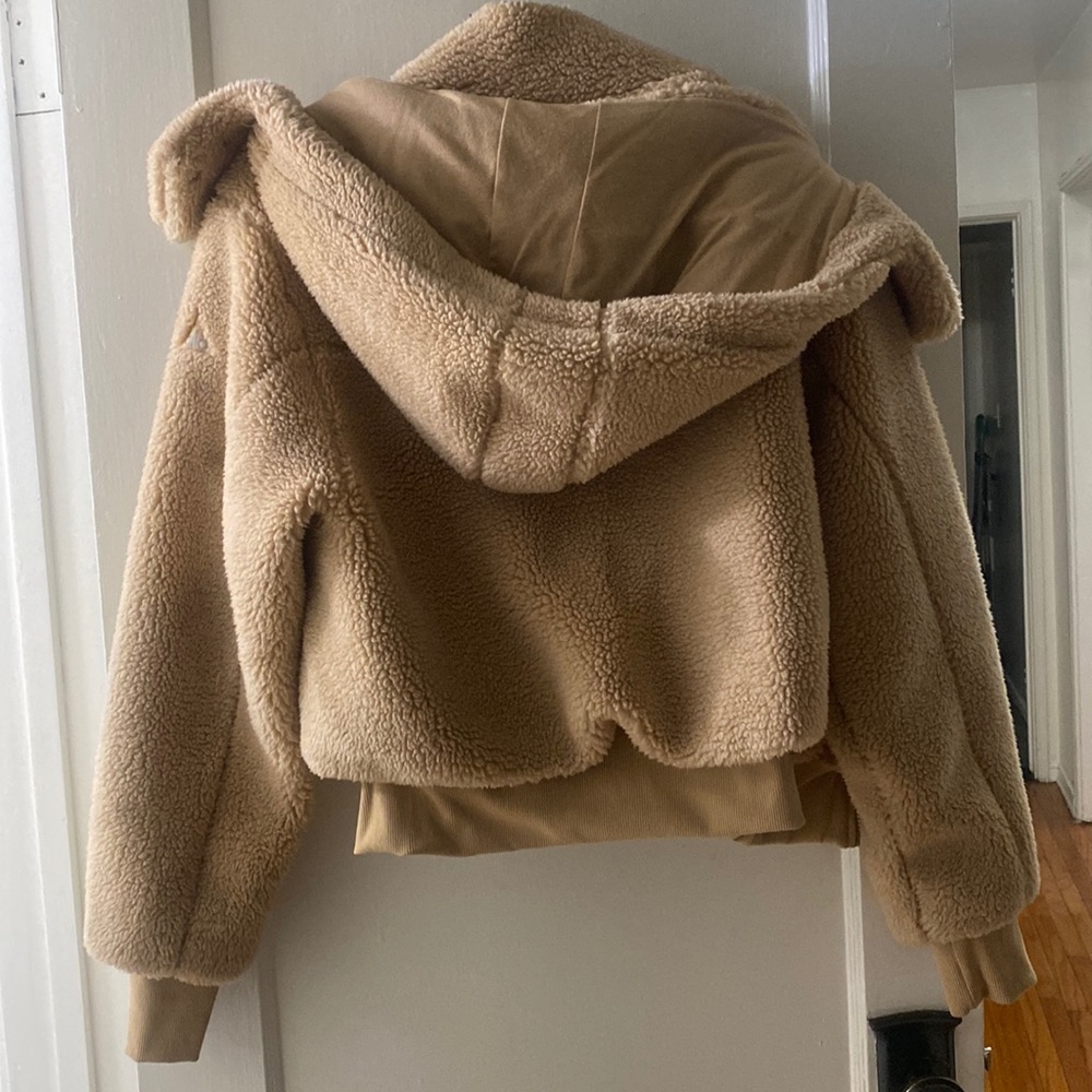 Alo Foxy Sherpa Jacker -LIKE NEW